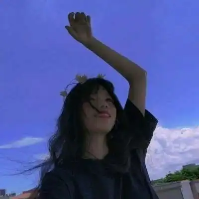 2021超级有气质的女生优雅头像总不能还没努力就向生活妥协吧