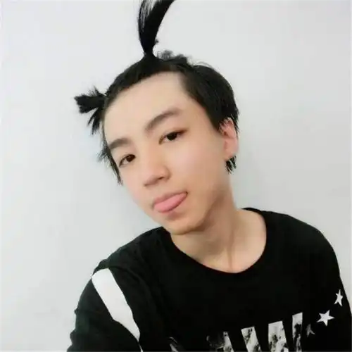 头上扎小揪揪的男星,王俊凯搞笑,王一博软萌,看到范丞丞三岁了