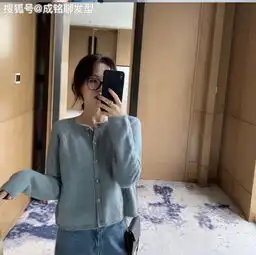 小姐姐在这个秋天这样穿,不仅有少女风格,还有温婉恬静的感觉