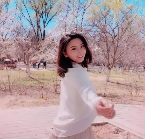 体操冠军何可欣,摇身一变成为女神,如今30岁恋情却无人敢问