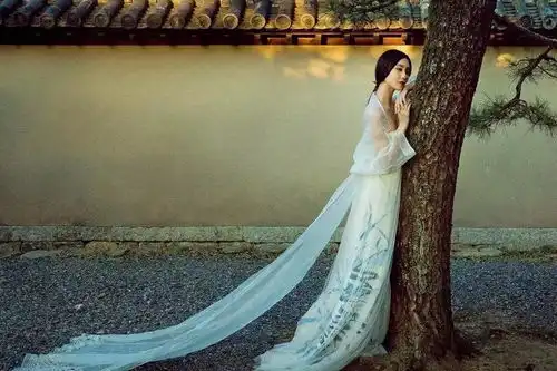 女人如诗,品味最古典的女人香