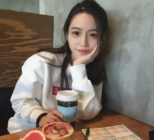 你是不是总是很焦虑不知道怎么样拉近和女生的关系