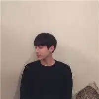忧郁系帅气的男生头像生活照给生命一个微笑去面对人生
