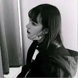 亜子黑白霸气