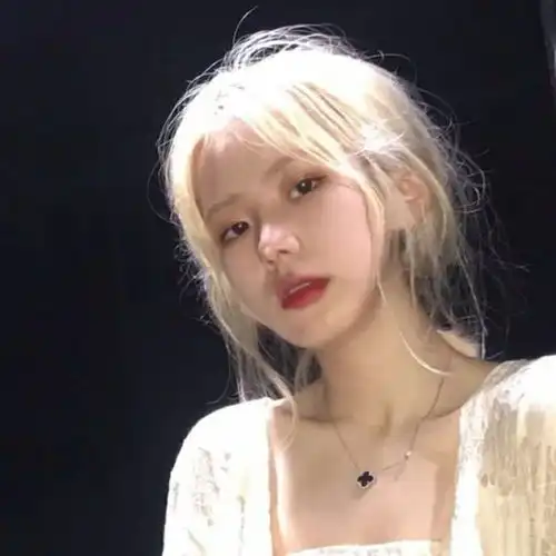 精选优质温柔小众好看的女生头像63