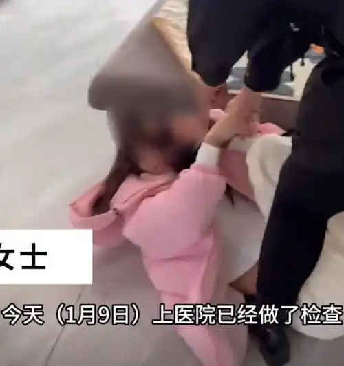 16岁女生向父亲要抚养费,结果被亲戚打流产,父亲的回应令人惊呆