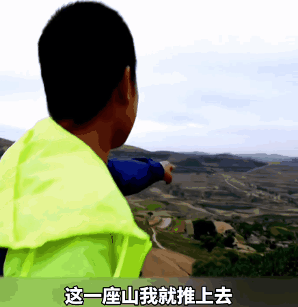 2016年,曾在工地上收到大学通知书的搬砖男孩,如今当上了军官