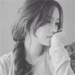 qq有个性的女生黑白头像霸气很野眼泪是没有颜色的血