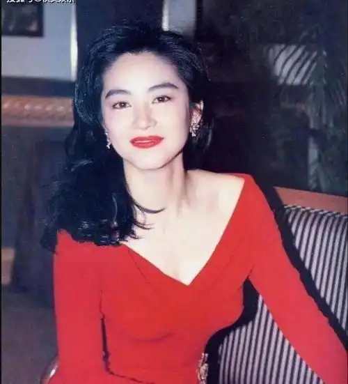 为什么说微胖女人才最美看对比图就知道,珠圆玉润真显贵气