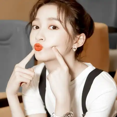 刘德华叫贾玲玲儿,叫欧阳娜娜小名,对关晓彤称呼不一般