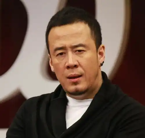 杨坤,别再消费刘德华了