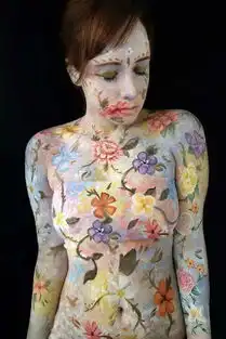 世界那么大,我只用身体作画,美到cry