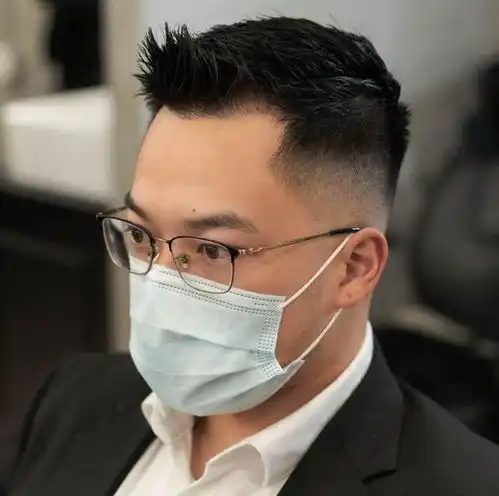 有品位的中年男人不留长发不穿花衣不戴金器,越老越有格调