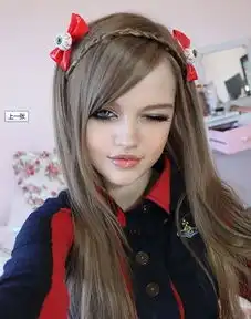 美少女演绎真人芭比宅男请备急救包