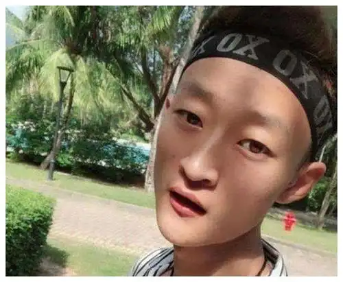 初中生自以为帅爆的3行为,往往女生却很反感,都是弟弟