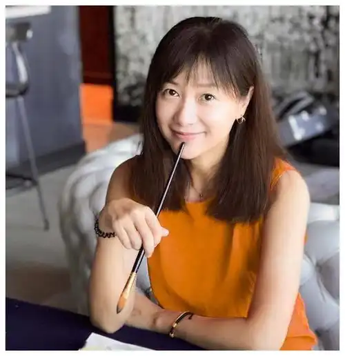曝47岁徐静蕾未婚有俩儿子,被疑是代孕所生,此前一直常居国外