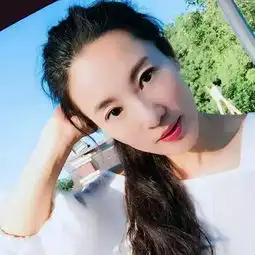 她从48岁开始健身,在52岁这年,竟有了20岁的身材