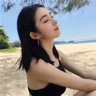 俊逸摇晃就如少年的纯美不羁,搭配歇闲