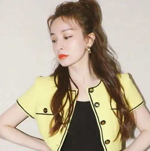 潮流范丨浪姐人均香奈儿,富婆姐姐出道靠穿搭