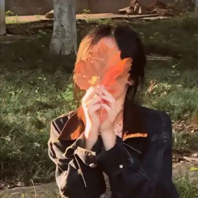 那束光照在我身上我的心也跟着亮女生头像我要个性网