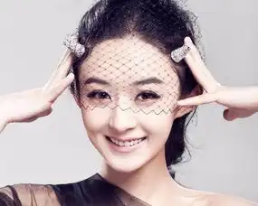 她,出道十年,由农村女孩蜕变成金鹰女神,简直就是娱乐圈现实版的灰姑娘搜狐