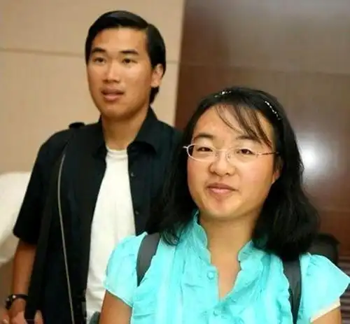被张艺谋一手捧红,随后又被劝退娱乐圈,36岁魏敏芝如今过得咋样