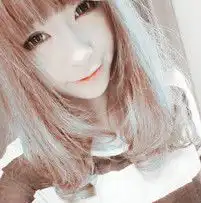 非主流可爱女生qq头像穿着校服谈恋爱
