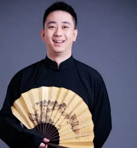 王自健踩点狂魔,一路错开巅峰的男人
