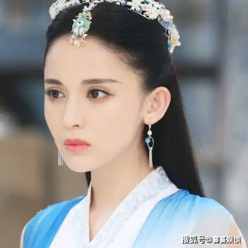 4位最美的新疆女星,热巴第3,佟丽娅第2,第一盛世美颜