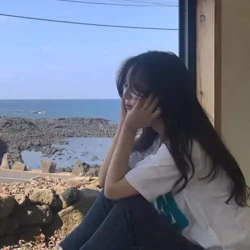 感情里,女人少说这3句话,更容易走进男人心里
