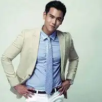 彭于晏西装高清头像超帅穿西装彭于晏头像