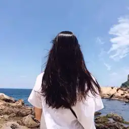 第一眼喜欢哪条黑裙子,测你的气质性格特征准爆