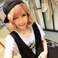 简单气质的女生头像谁来安抚我那荒芜的心