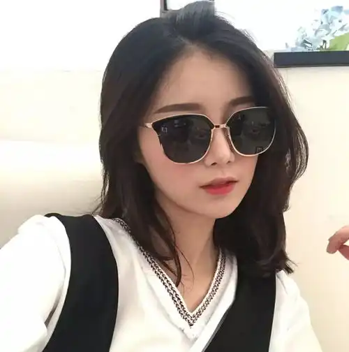 绝对适合大脸女生的发型