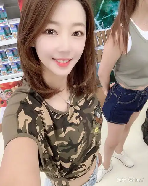 第13期爱打高尔夫的清纯韩国美女sangheeeunsoo
