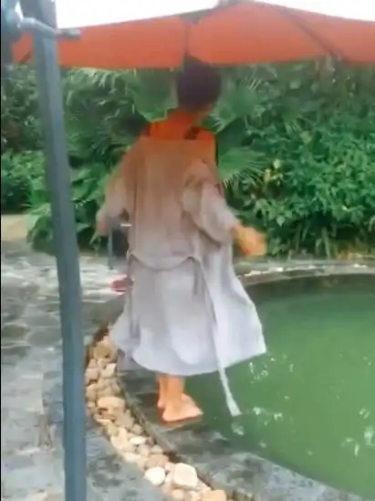 大姐,你以为我00后小青年没见过女生我很慢的你介意吗