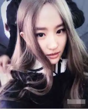 女星奶奶灰造型,杨幂刘亦菲二次元李宇春帅气刘诗诗丑到认不出