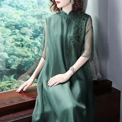 难以拒绝这种裙老婆穿上后把我看懵,特适合65后,而且还不贵