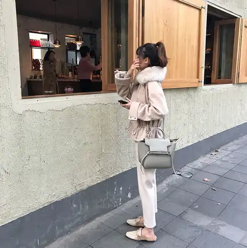 短外套加九分烟管裤,气质简约超显高挑
