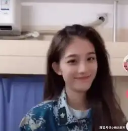 北大女生在宿舍拍抖音,被墙上的东西抢镜,网友这才是我梦寐以