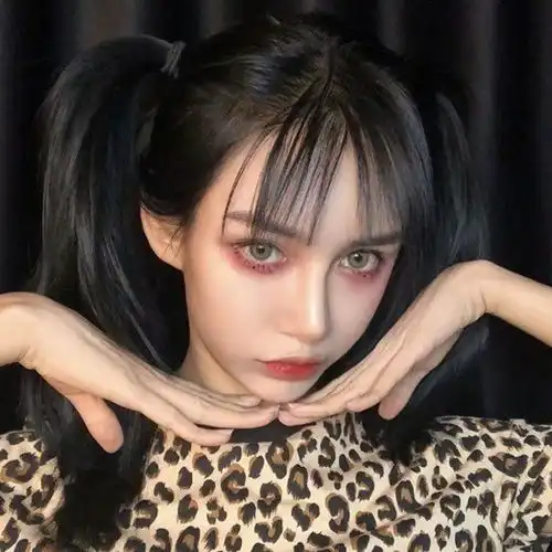 双马尾豹纹美人