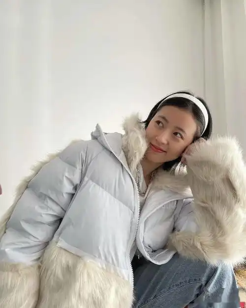 试问女孩子头上还有什么不能顶的