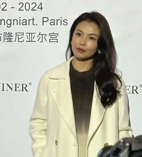 钟楚曦的胸,戚薇的腿,韩素希的臀,这些中年女星简直迷死人