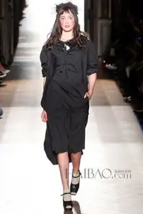 薇薇安威斯特伍德viviennewestwood2015春夏女装秀
