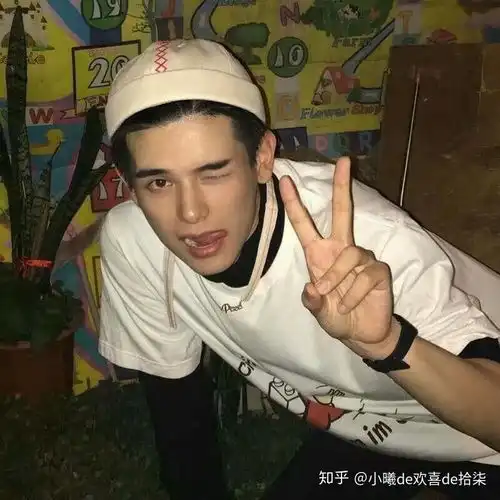 霸气高冷文案男生头像