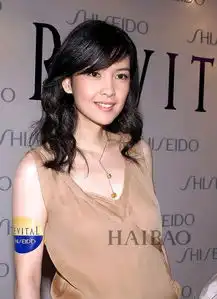 许晴李嘉欣是公主还是病揭45岁还面嫩的女星