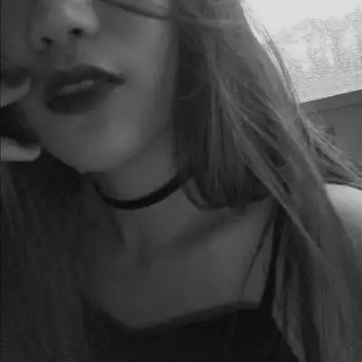 玩网黑白部位女头御姐堆糖抖音最火黑白女头