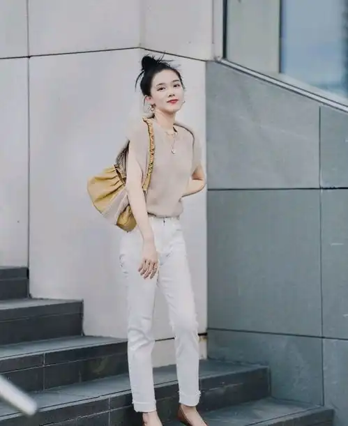 小个子女生的早秋穿搭怎么穿才好看学会了穿搭技巧,温柔又显高
