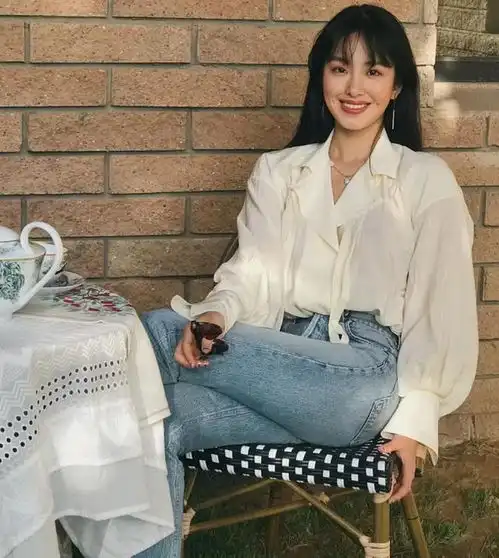30岁的女人怎么穿才高级夏天学杨采钰的气质穿搭,既温柔又有范