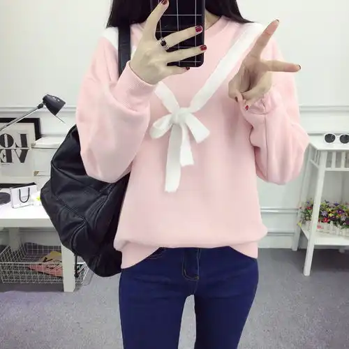 女人别穿卫衣短裙了今年流行针织衫加短裙,甜美可爱到冒泡